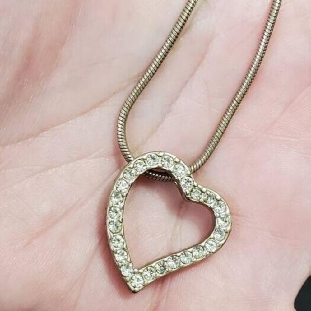 BMNY silver tone rhinestone heart pendant necklace 20-22"